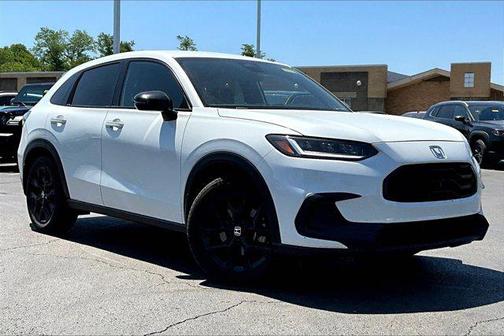 Platinum White Pearl 2024 Honda HR-V Sport