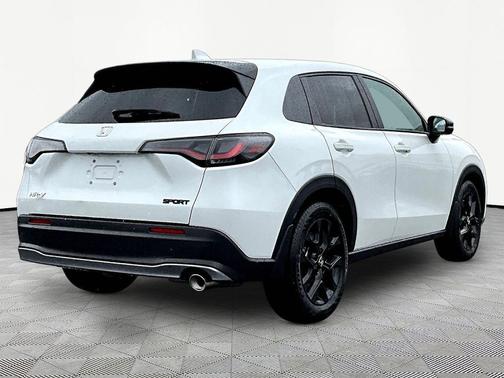 Platinum White Pearl 2024 Honda HR-V Sport