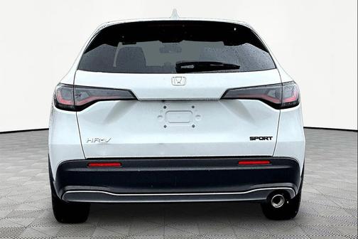 Platinum White Pearl 2024 Honda HR-V Sport