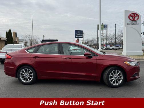 2017 Ford Fusion SE
