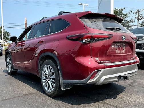 Ruby Flare Pearl 2024 Toyota Highlander Hybrid Platinum