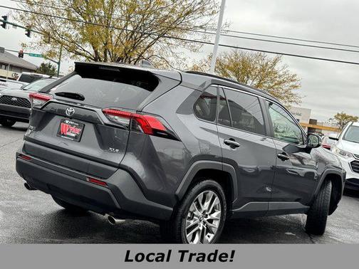 2020 Toyota RAV4 XLE Premium