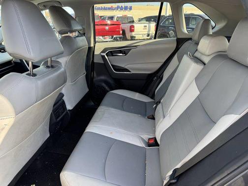 2020 Toyota RAV4 XLE Premium