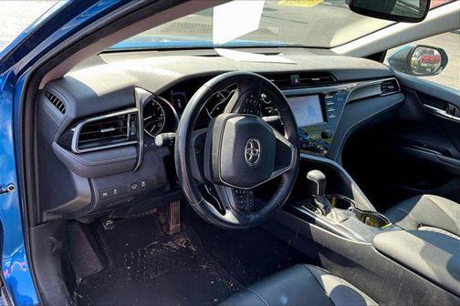 Blue Streak Metallic 2019 Toyota Camry SE