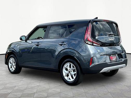 Gravity Gray 2025 Kia Soul LX