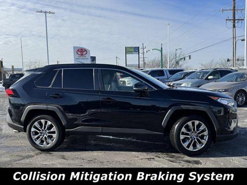 2020 Toyota RAV4 XLE Premium