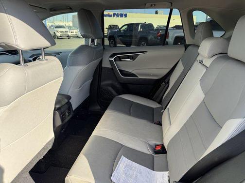 2020 Toyota RAV4 XLE Premium