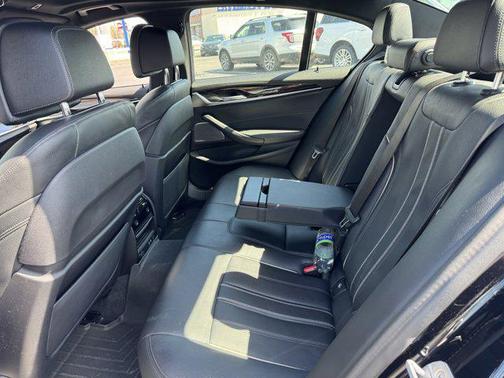 2022 BMW M550 i Xdrive