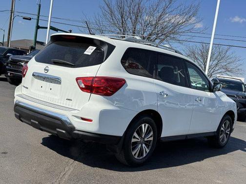 2017 Nissan Pathfinder S