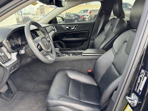 2020 Volvo S60 T5 Momentum