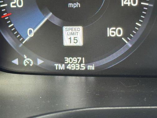 2020 Volvo S60 T5 Momentum