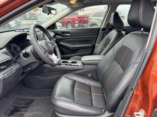 2022 Nissan Altima SR VC-Turbo FWD