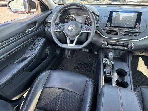 2022 Nissan Altima SR VC-Turbo FWD