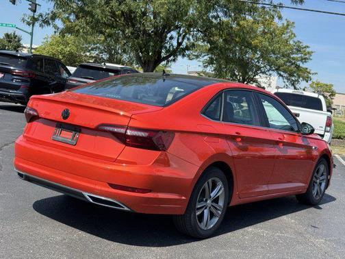 2021 Volkswagen Jetta 1.4T R-Line