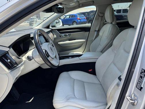 2018 Volvo V90 Cross Country T5