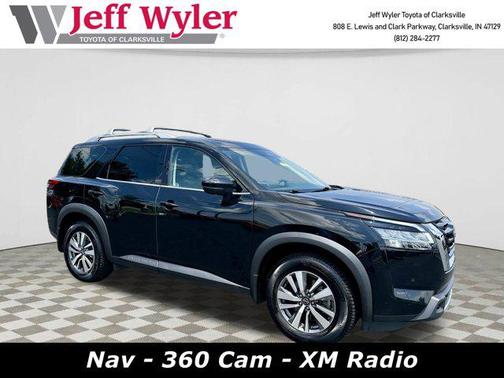 2023 Nissan Pathfinder SL 4WD