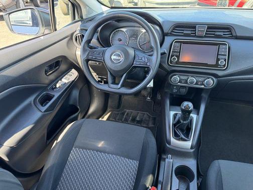 2024 Nissan Versa 1.6 S