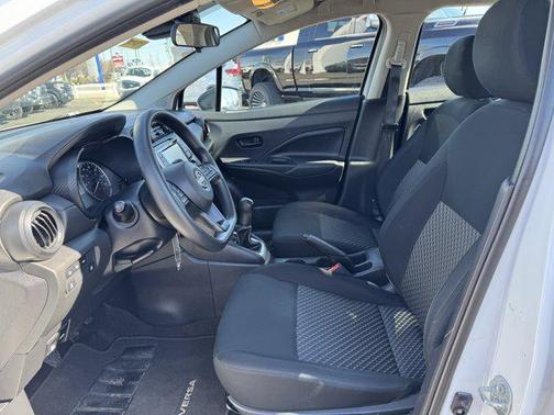 2024 Nissan Versa 1.6 S