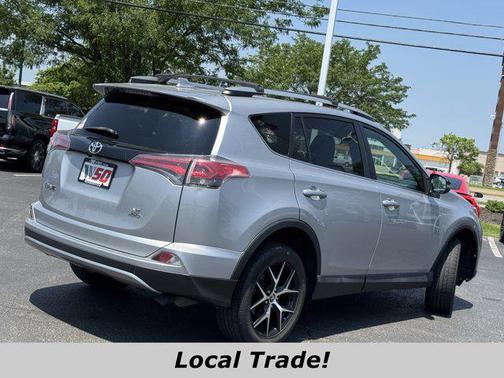 2017 Toyota RAV4 SE