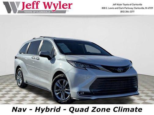2022 Toyota Sienna Limited