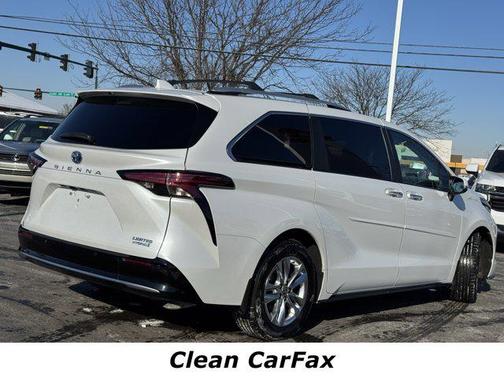 2022 Toyota Sienna Limited