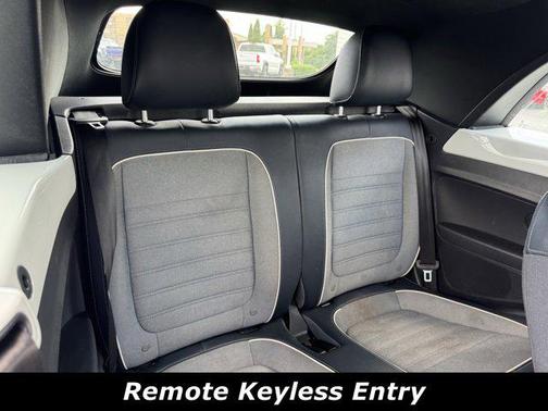 2016 Volkswagen Beetle 1.8T Denim