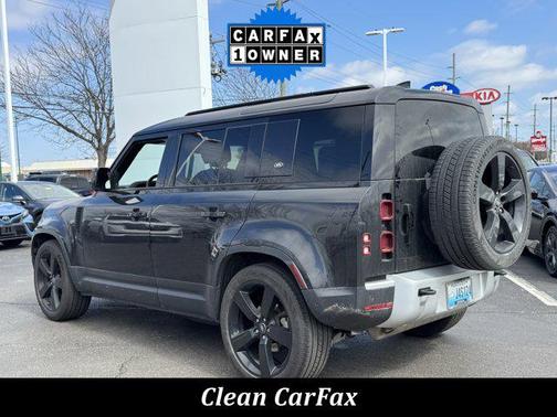 2024 Land Rover Defender 110 P300