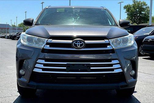 Predawn Gray Mica 2019 Toyota Highlander XLE