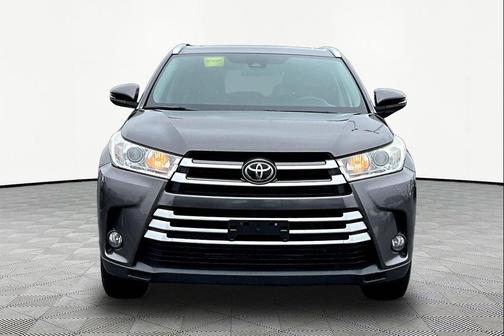 Predawn Gray Mica 2019 Toyota Highlander XLE