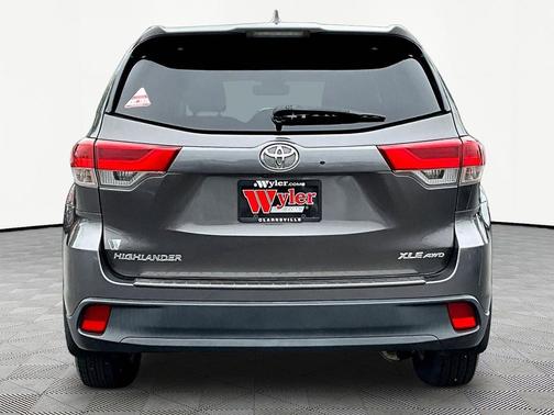 Predawn Gray Mica 2019 Toyota Highlander XLE
