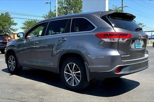 Predawn Gray Mica 2019 Toyota Highlander XLE