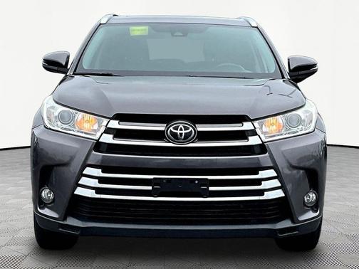Predawn Gray Mica 2019 Toyota Highlander XLE