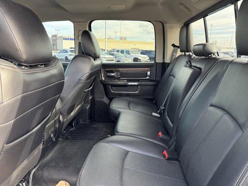 2018 RAM 2500 Laramie Crew Cab 4x4 6'4' Box