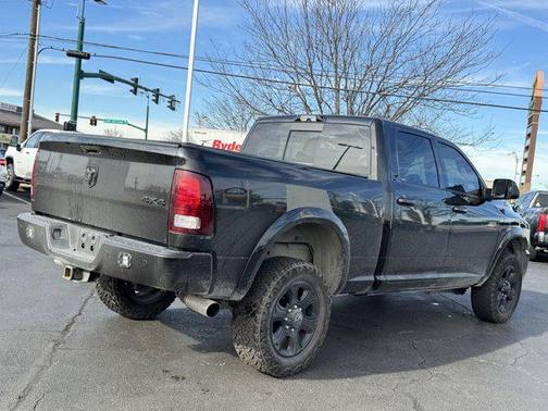 2018 RAM 2500 Laramie Crew Cab 4x4 6'4' Box