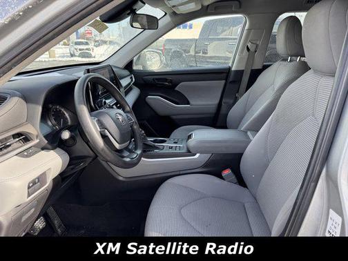 2023 Toyota Highlander Platinum