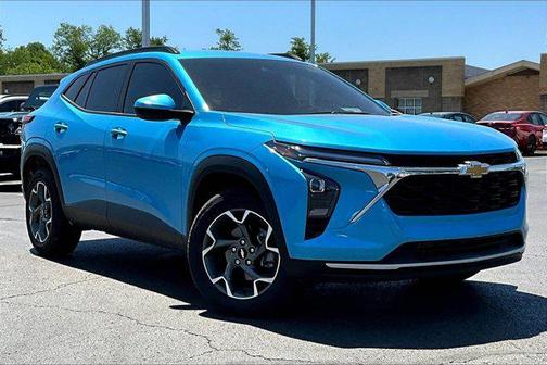 Marina Blue Metallic 2025 Chevrolet Trax LT