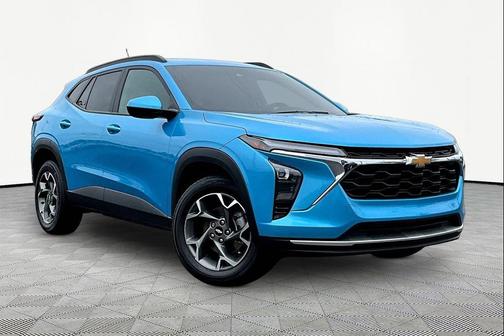 Marina Blue Metallic 2025 Chevrolet Trax LT