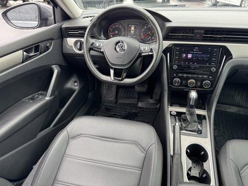 2022 Volkswagen Passat 2.0T SE