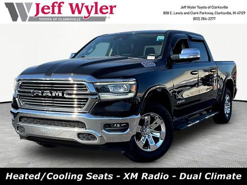 Diamond Black Crystal Pearlcoat 2021 RAM 1500 Laramie