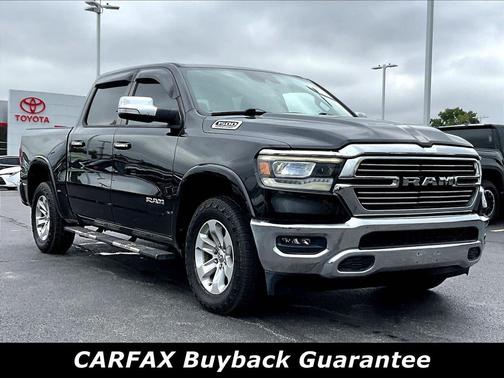 Diamond Black Crystal Pearlcoat 2021 RAM 1500 Laramie