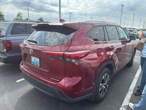 Ruby Flare Pearl 2021 Toyota Highlander XLE