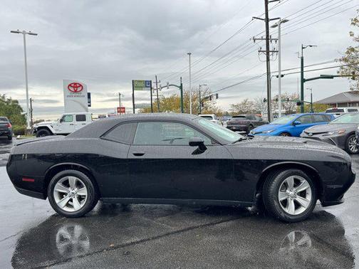 2021 Dodge Challenger SXT