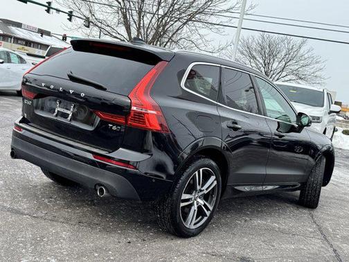 2018 Volvo XC60 T6 Momentum