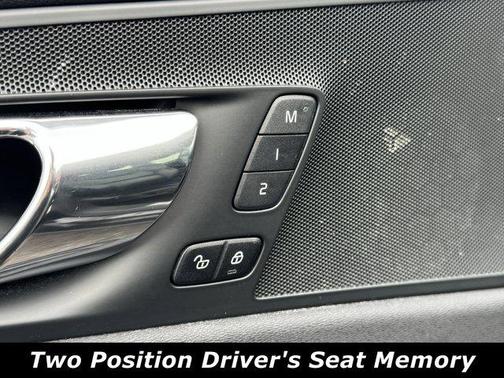 2018 Volvo XC60 T6 Momentum