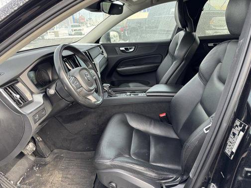 2018 Volvo XC60 T6 Momentum