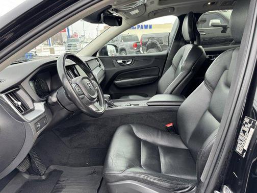 2018 Volvo XC60 T6 Momentum