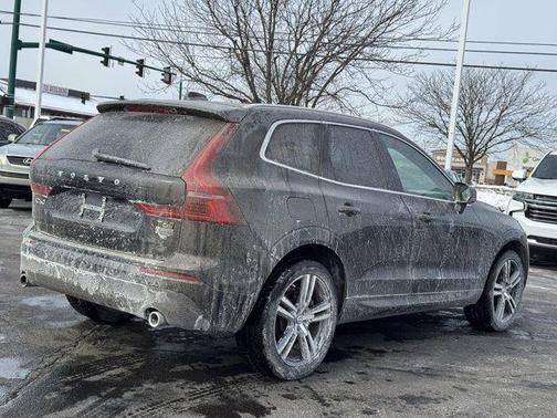 2018 Volvo XC60 T6 Momentum