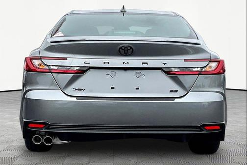 01l5 2026 Toyota Camry SE