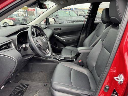 2023 Toyota Corolla Cross XLE