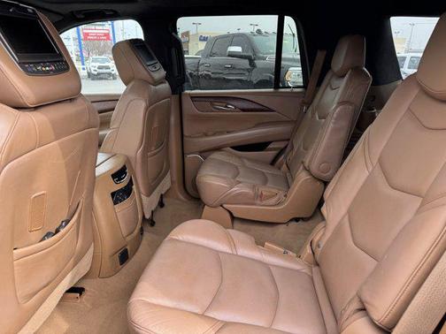 2017 Cadillac Escalade Platinum